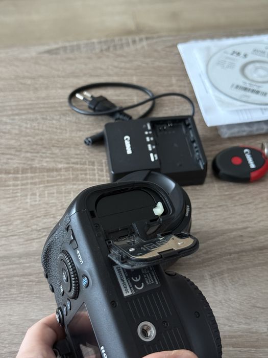 Фотоапарат canon eos 6d з обʼєктивом 50mm f/1.4 кенон