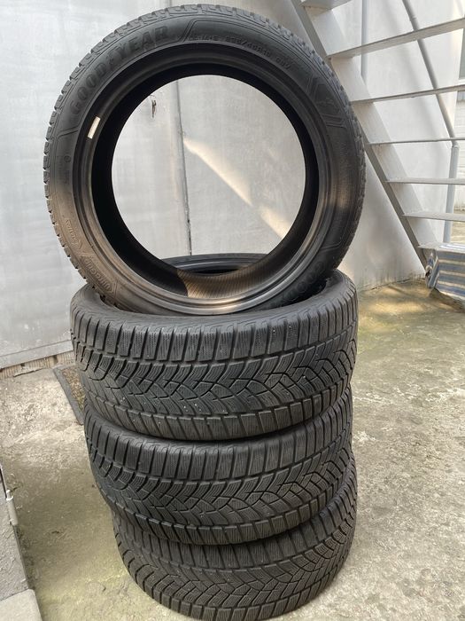 Шины зимние GOODYEAR UltraGrip 235/45R18