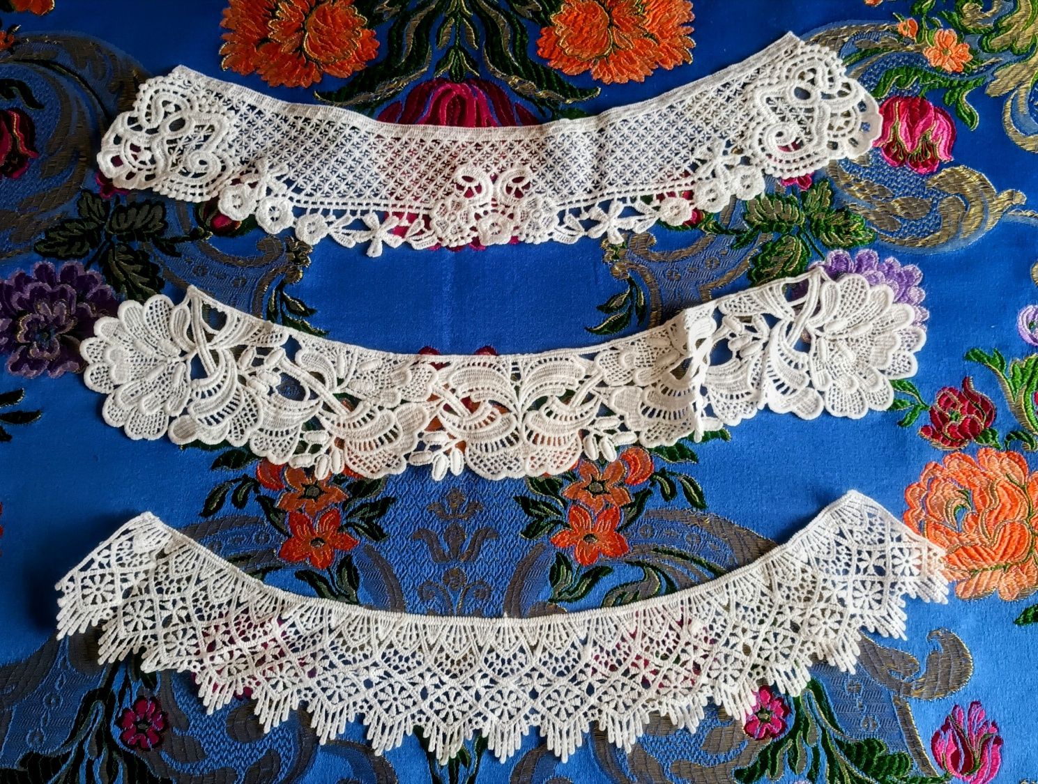 Продаж нових ажурних комірців. Київ.
