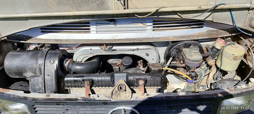 Mercedes -Benz 207 D вантажопасажир