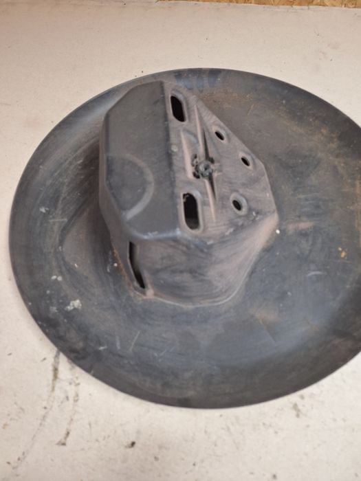 Osłona koła zapasowego Mercedes r129