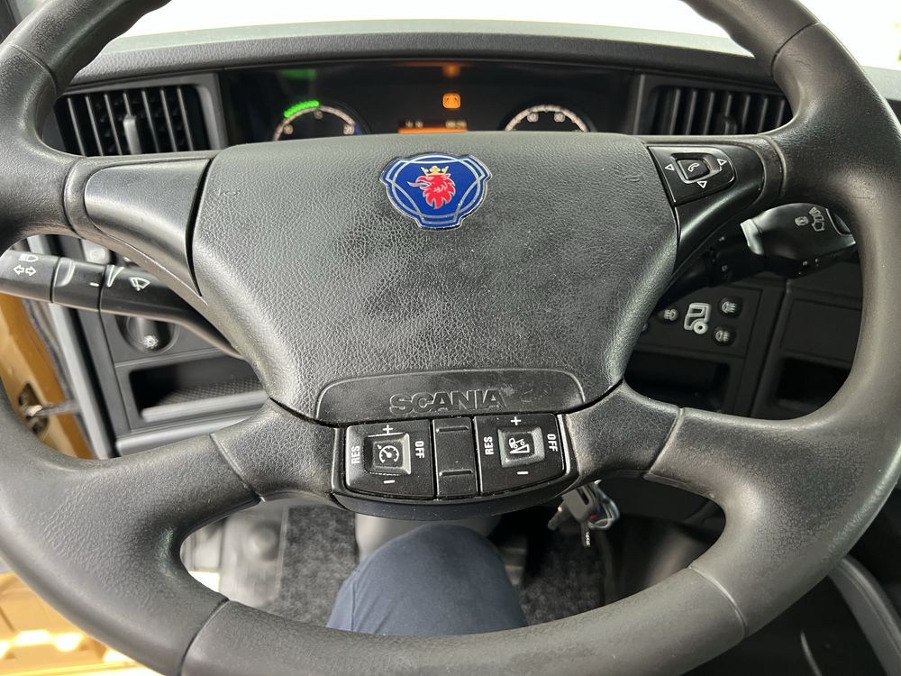 Scania 420.