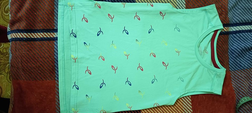 Стильна майка для дівчинки