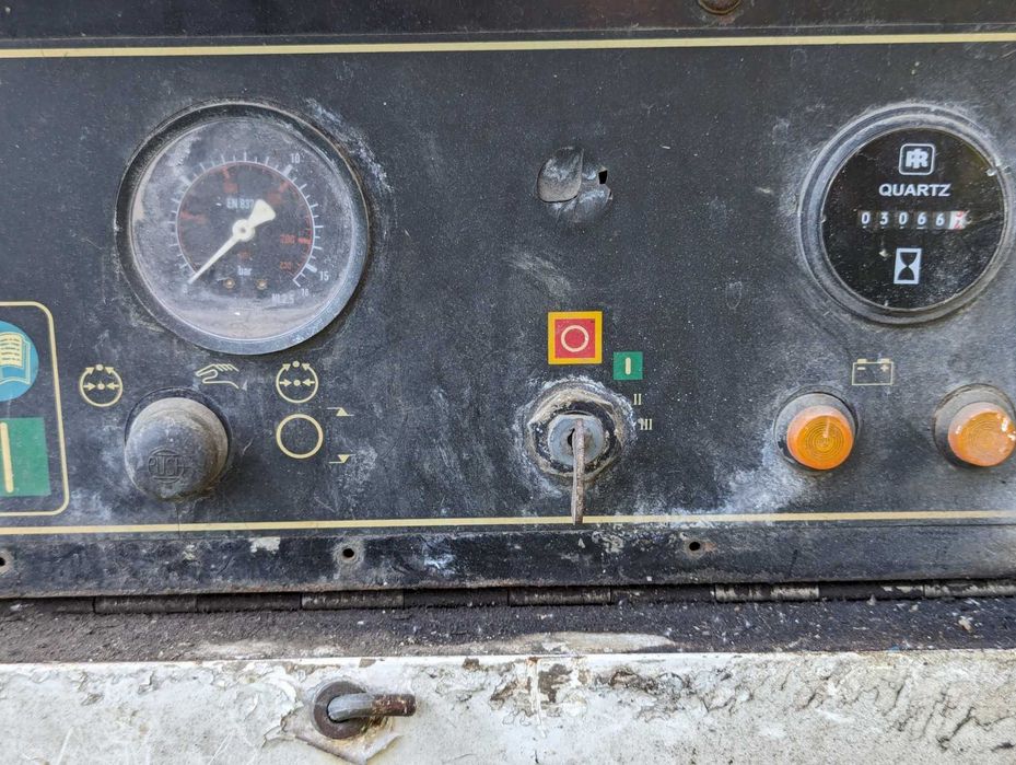 Sprężarka Ingersoll Rand 7/71 kompresor śrubowy przeciski piaskowanie