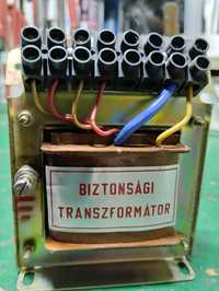 Трансформатор є два штуки