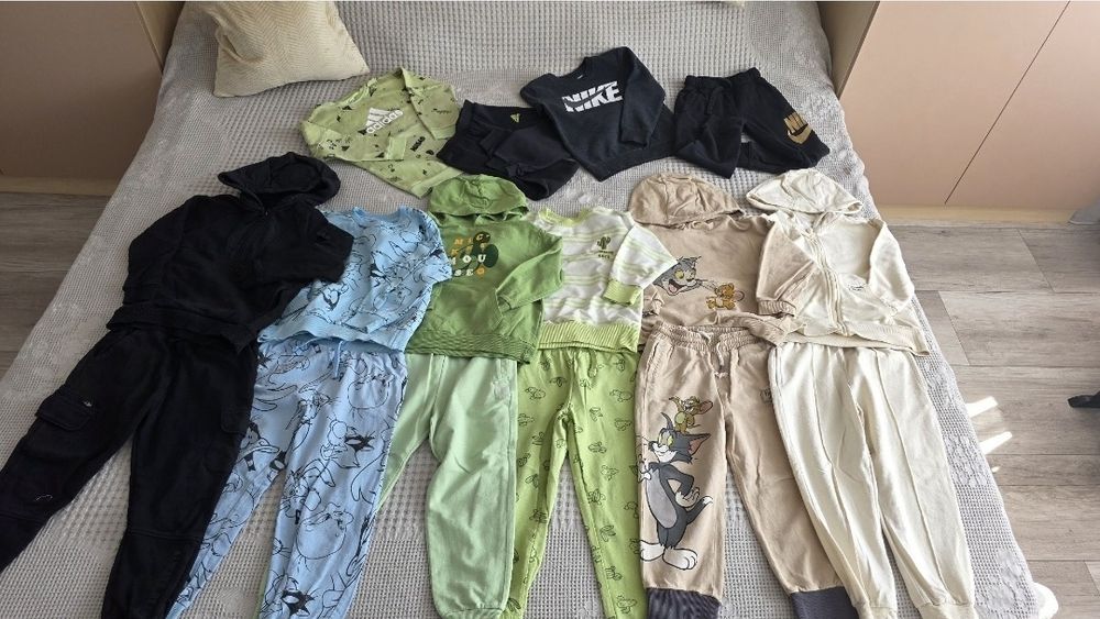 Одяг для хлопчика 104-110