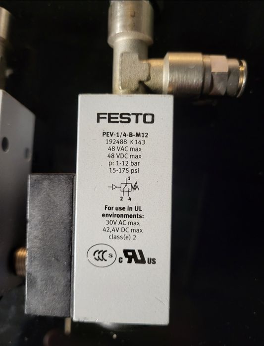 Przełącznik ciśnieniowy Festo PEV-1/4-B-M12