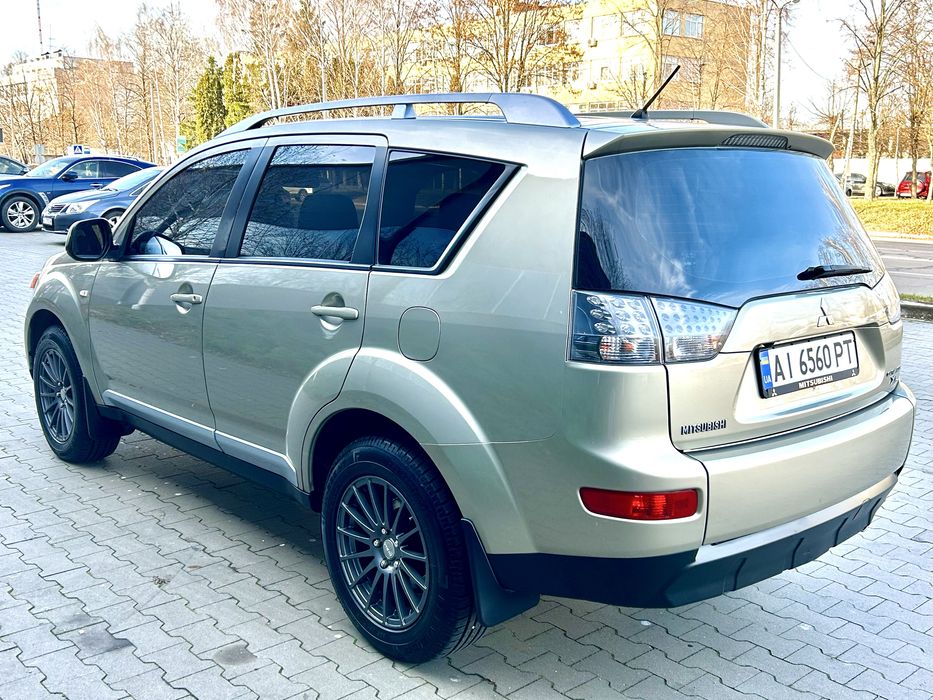 Аутлендер XL 2.4 4WD