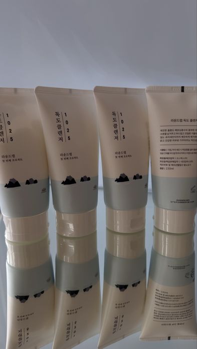 Round Lab 1025 Dokdo Cleanser пінка для вмивання