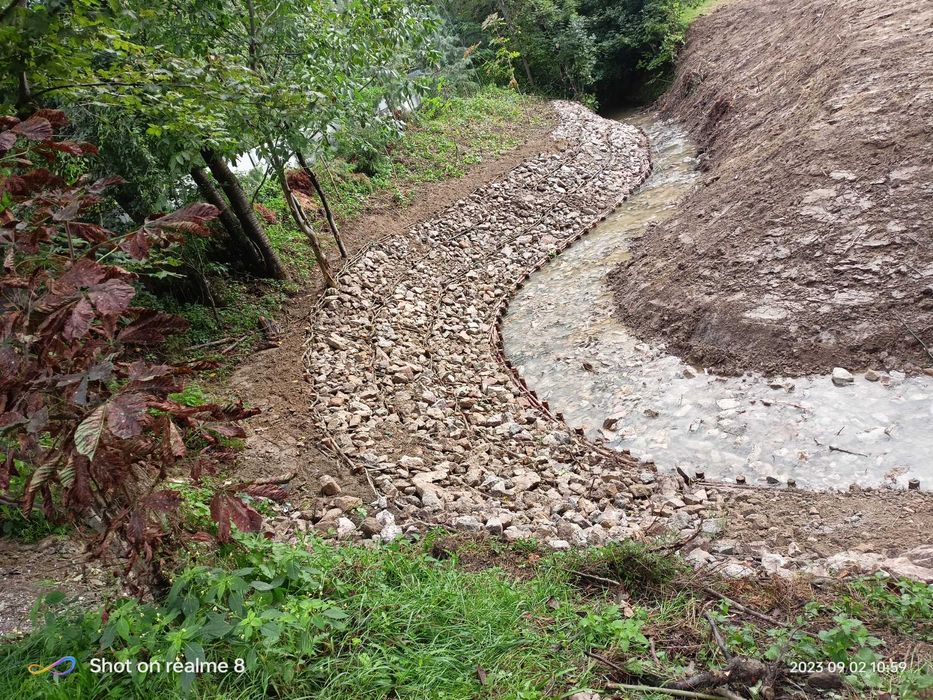 Kopanie stawów faszynowanie brzegów  melioracja  budowa pomostów