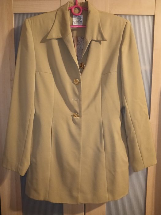 Żakiet beżowy z Chasse