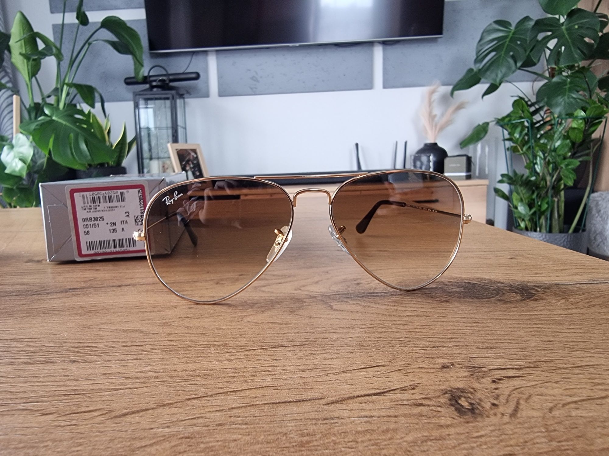 Okulary przeciwsłoneczne Ray-Ban RB 3025 model 001/51 58 rozm. M