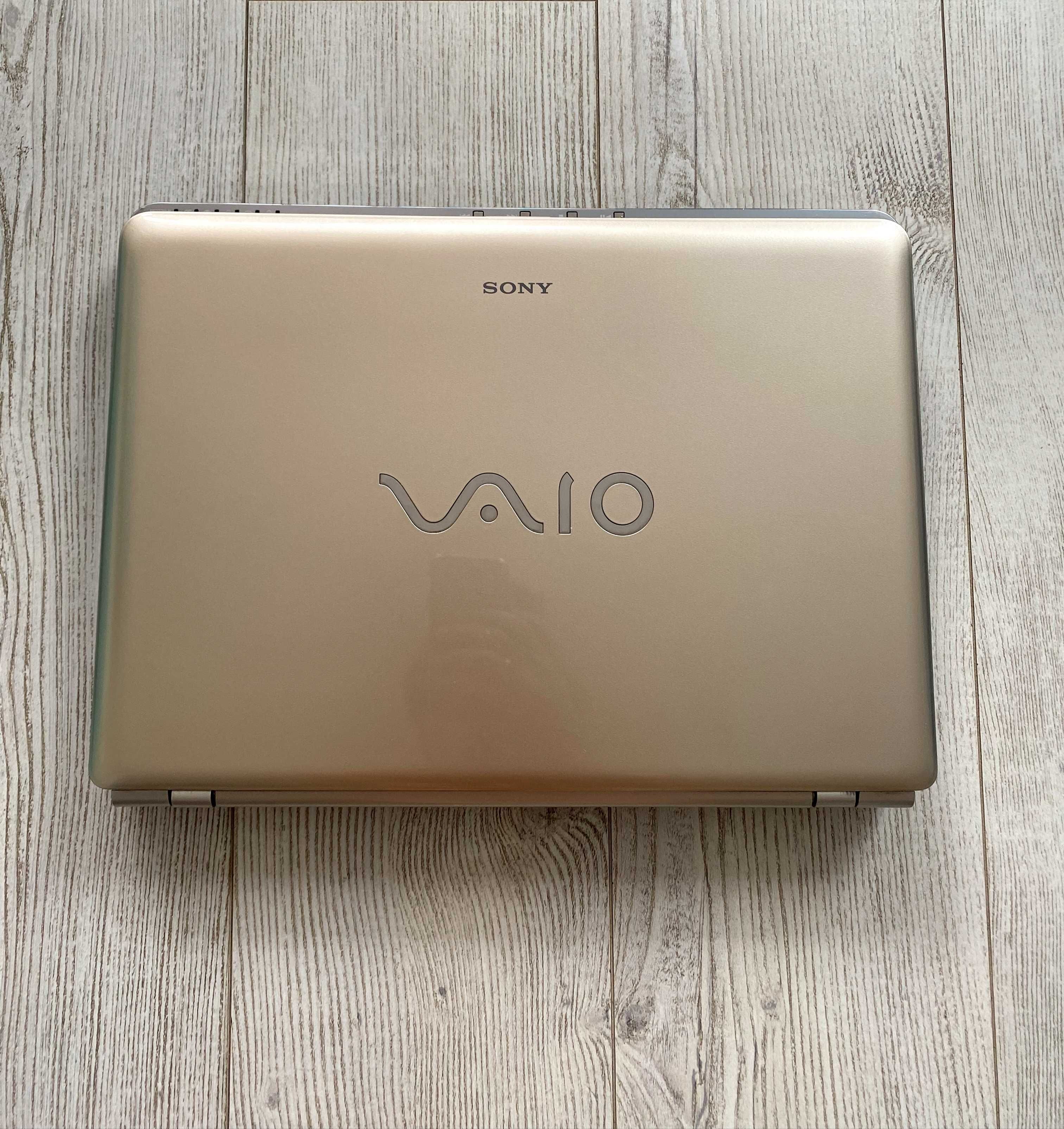 Ноутбук Sony Vaio VGN-CR31ZR/R