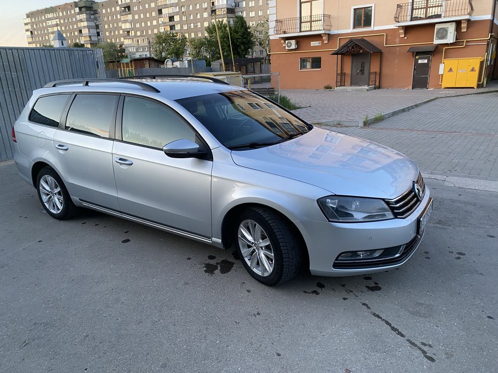 Продам VOLKSWAGEN Pasat b7 2012