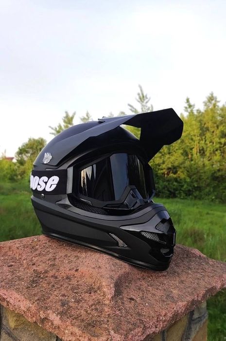 Мото шолом кросовий/ендуро з окулярами