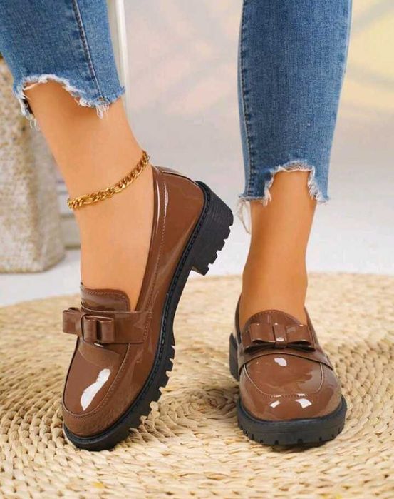 Sapatos lindos e confortáveis para senhoras