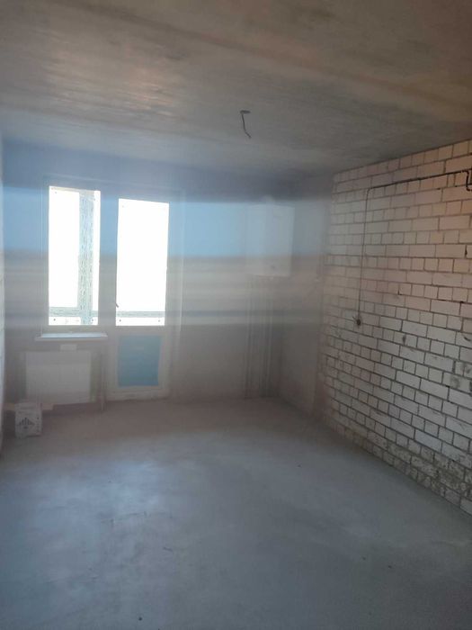 Продам 1 кiмнатну квартиру по вул.Багряного 39,ЖК Олександрiвський