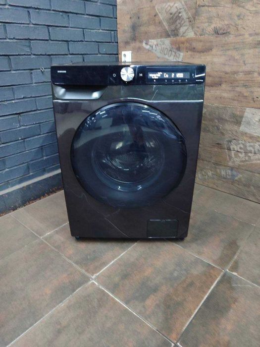 Продається прально-сушильна машина
Samsung WD70J5410AW
Гарантія!