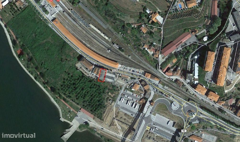 Prédio com Projeto Aprovado e Vista Panorâmica na Régua