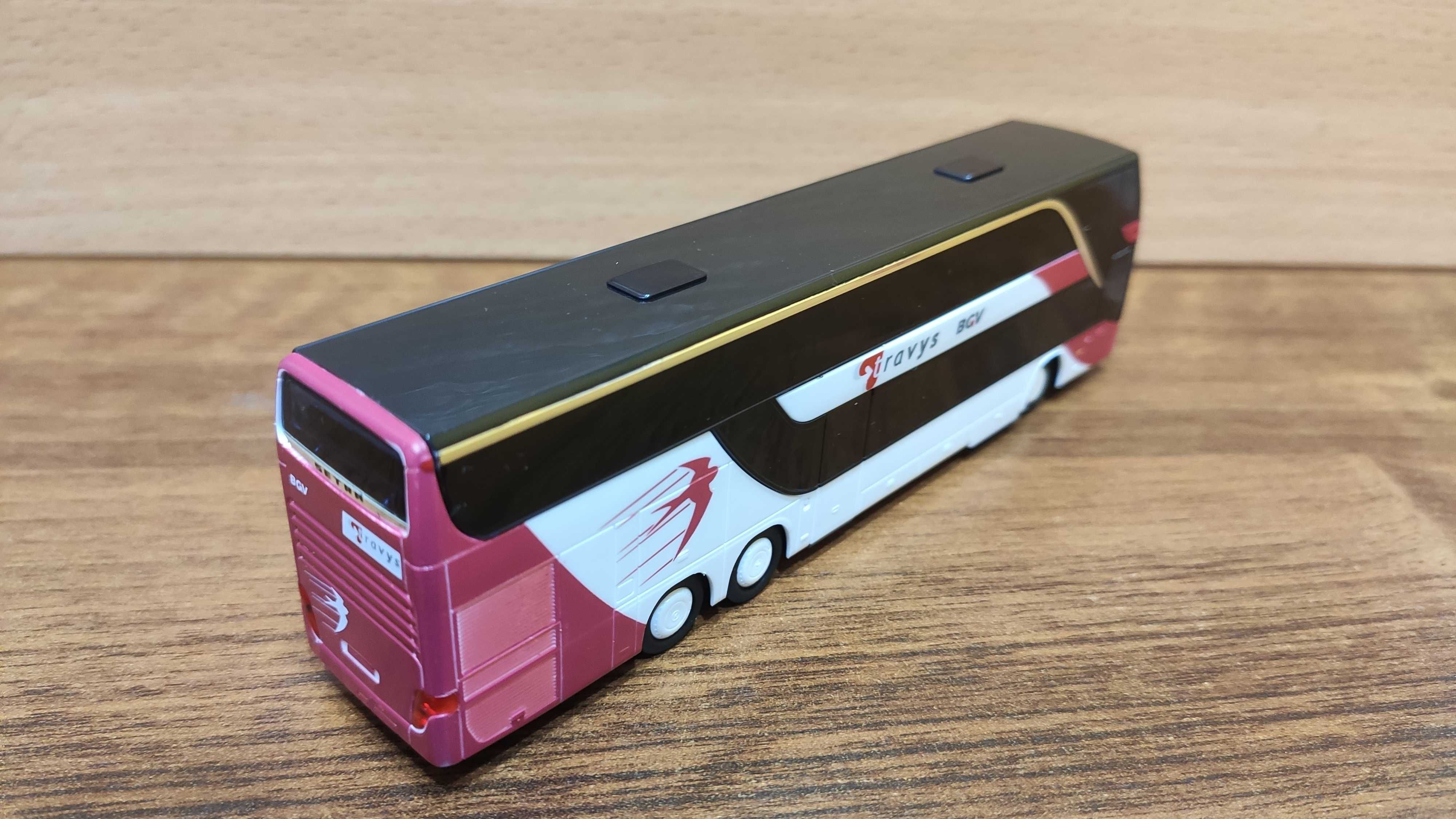 Model autobusu: Setra S 431 DT - Travys BGV [AWM]