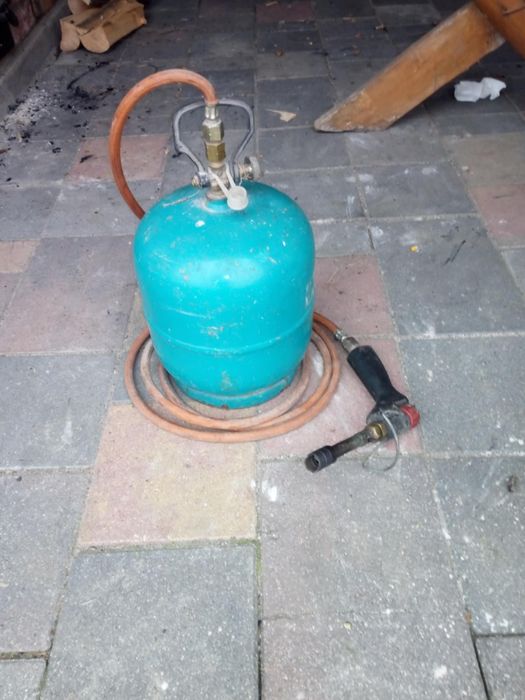 Butla turystyczna z palnikiem