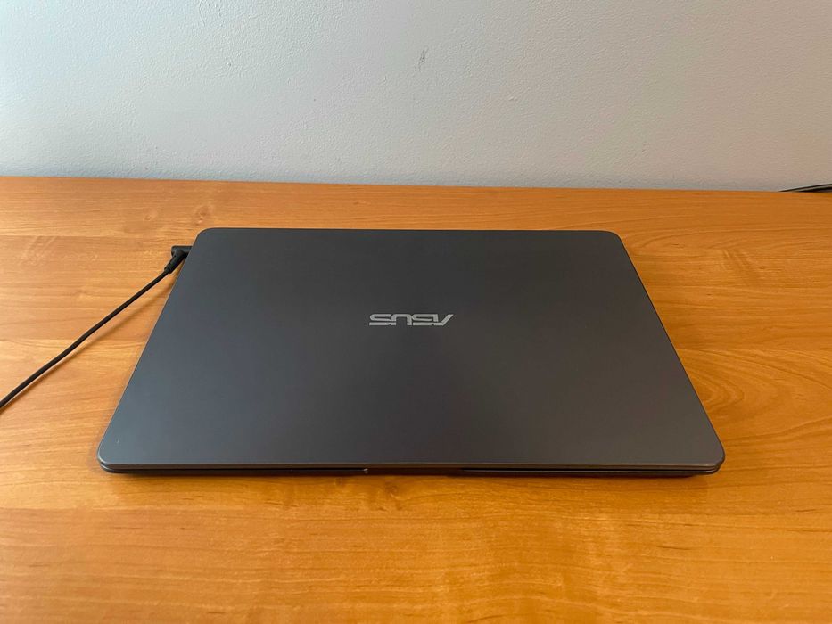 Laptop / notebook ASUS ZenBook UX430U i5-8250U WINDOWS 11 PRO