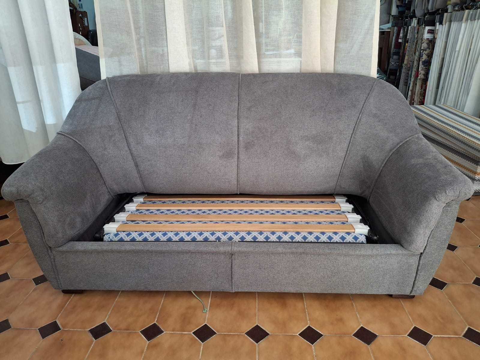 Sofá-Cama Macio e Confortável - Colchão Incluso