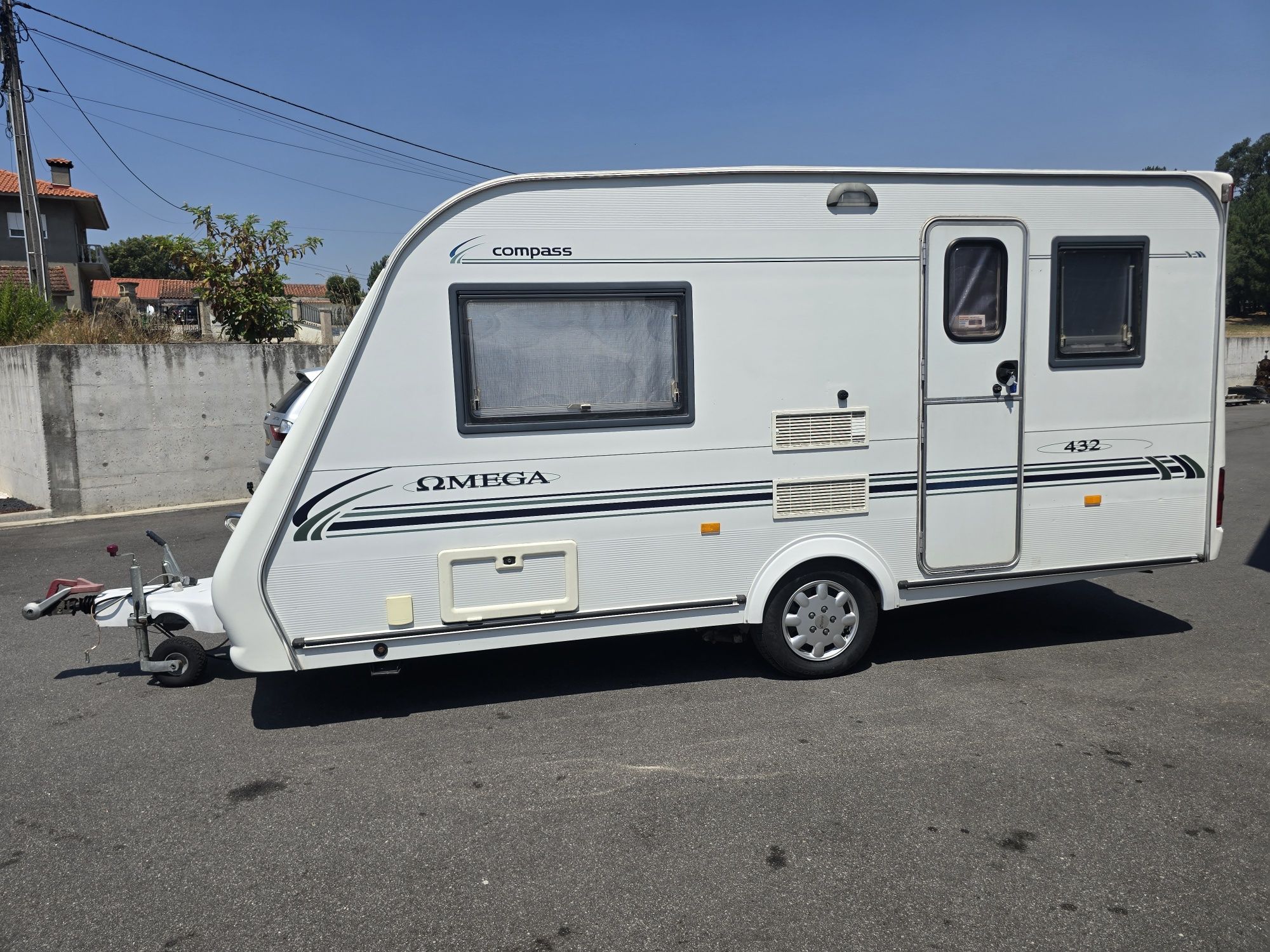 Caravana Omega Compass 2002( Documentos ingleses)