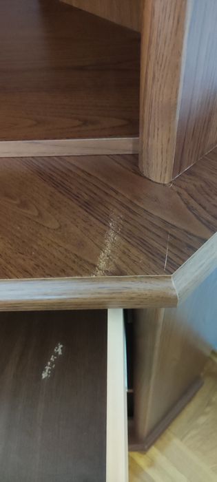 Witryna narożna BRW