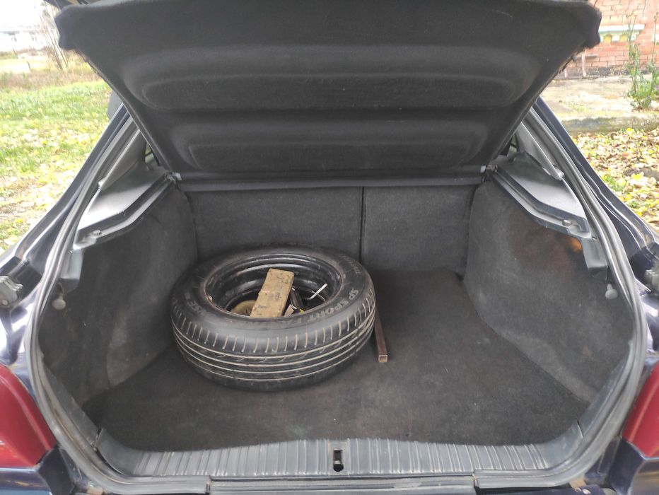 Ford Mondeo 1995 + В подарунок комплект запасних коліс на зиму