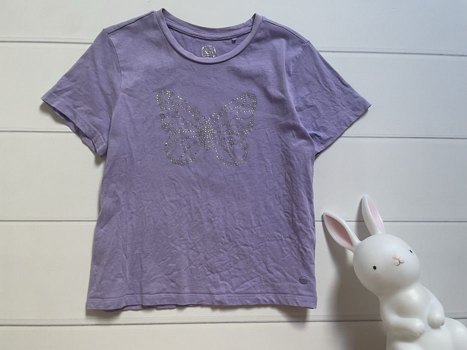 140 Cool Club Smyk liliowa fioletowa koszulka z cyrkoniami motyl