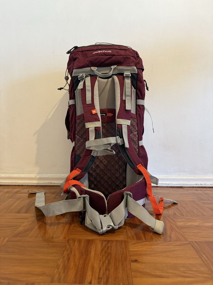 Mochila trekking viagem Quechua Forclaz 50l easyfit mulher