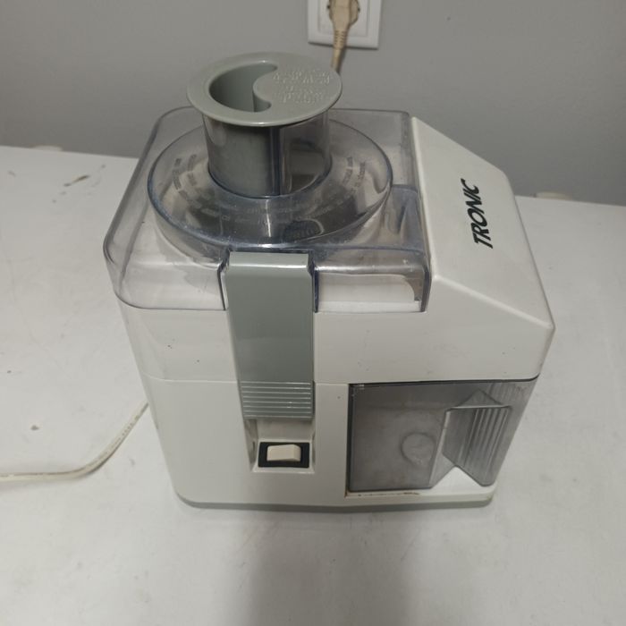 Máquina de fazer sumo como nova