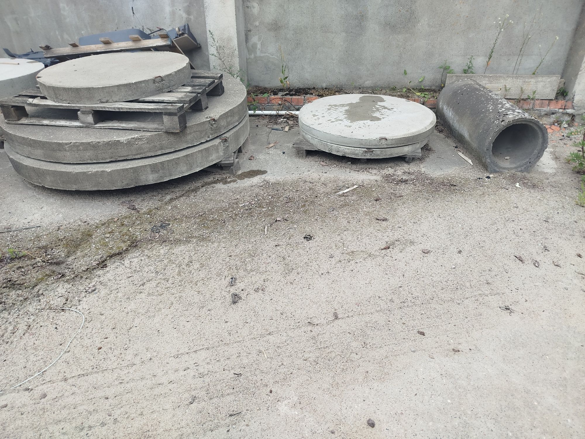 Kręgi betonowe, pokrywy różne rodzaje