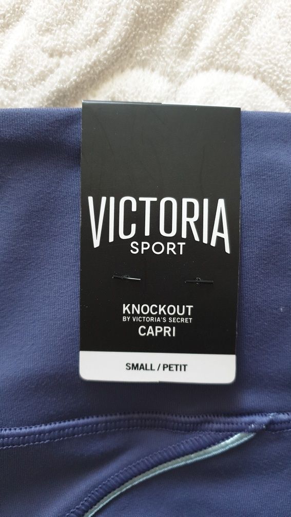 Leginsy Victoria Secret Sport Knockout capri z USA.