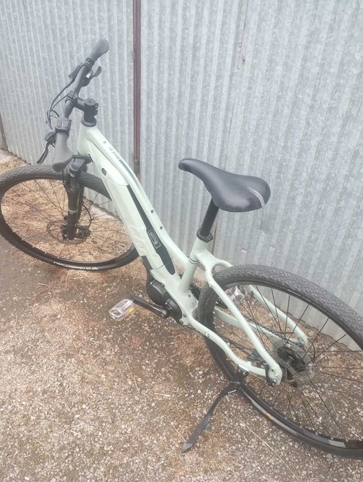 Rower elektryczny Giant Rove