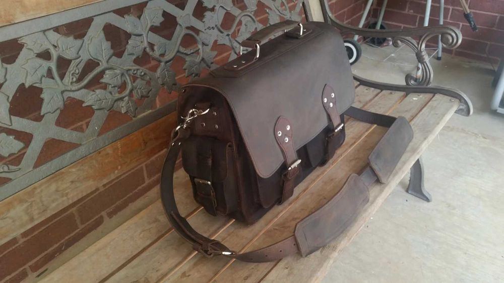 Шкіряна сумка в стилі satchel, США