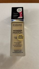 Podklad dopasowujący sie eveline wonder match w kolorze 16 light beige