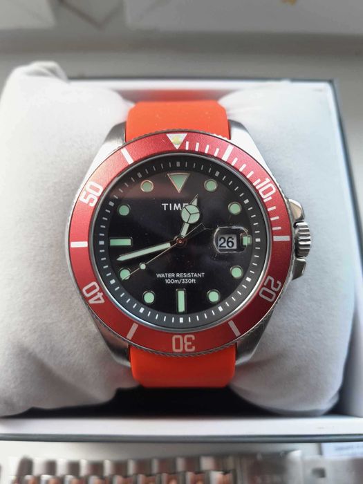 Timex Diver Harborside Coast jak Tudor Black Bay