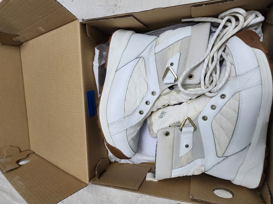 Columbia жіноче зимове взуття