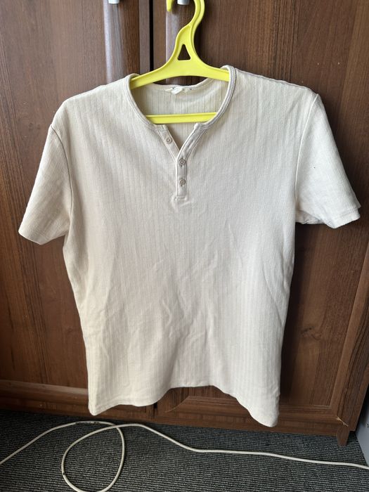 Біла футболка reserved