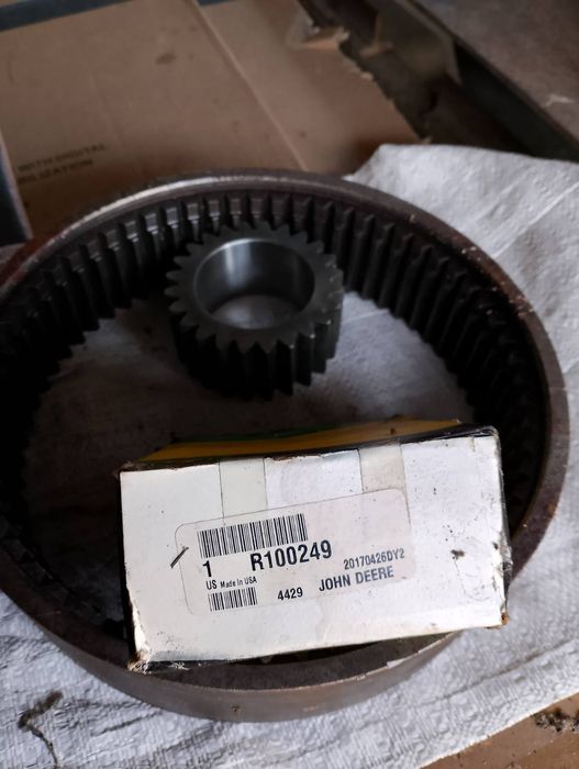 Wieniec i zębatki John Deere zwolnica