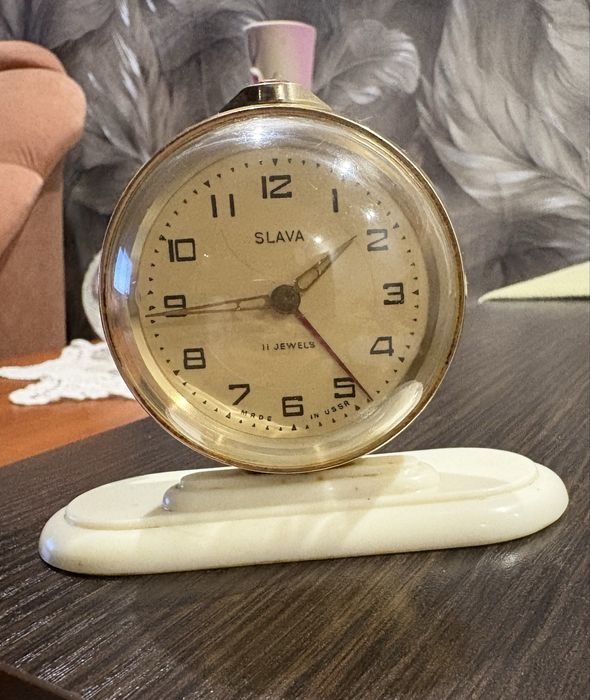 Годинник-будильник «SLAVA»