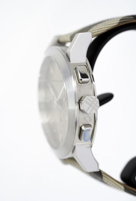 Relógio Burberry Chronograph  NOVO