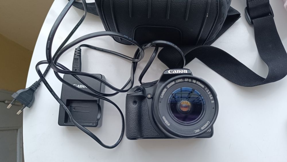 Máquina fotográfica Canon 500D com bolsa lente 18-55mm video full hd