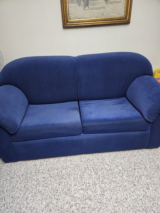 Sofá azul veludo