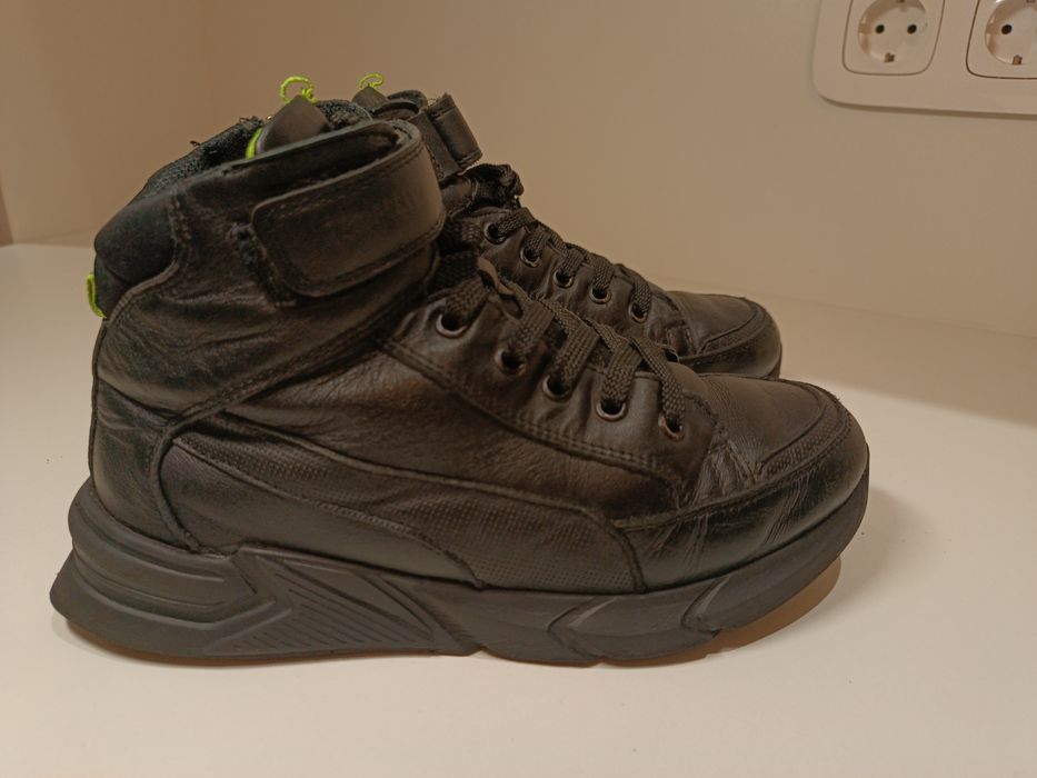 Зимове взуття для хлопчика, 38р