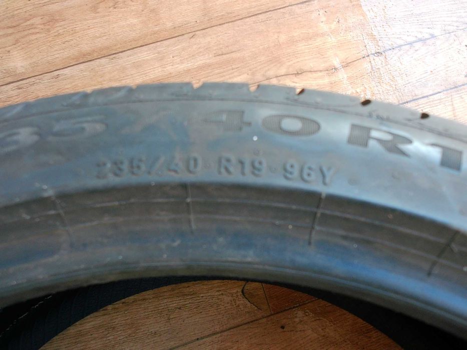Pirelli Power  235/40/19 96Y  z 2022r ładna!