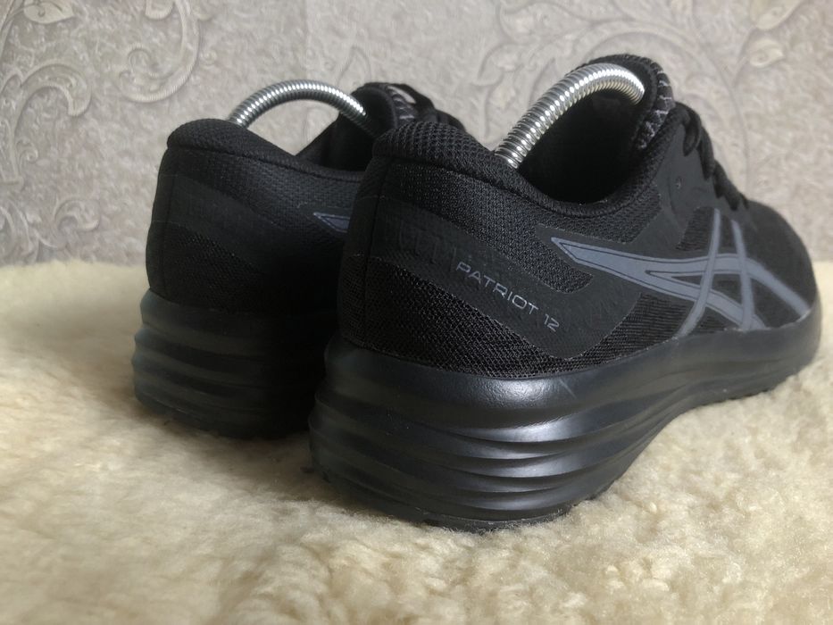 Оригінал, нові! Кросівки Asics для бігу, волейболу 41,5 41 40,5 40