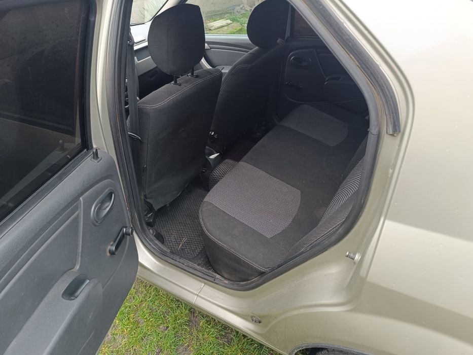 Рено логан 2011р